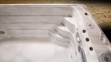 Плавательный спа-бассейн J-19 PowerPro Плавательный спа-бассейн J-19 PowerPro